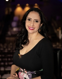 Portrait of author Abby Jimenez