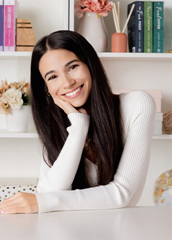 Portrait of author Lauren Asher