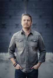 Photo of author Fredrik Backman