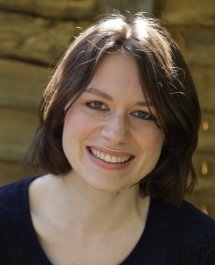 Photo of author Beth O'Leary